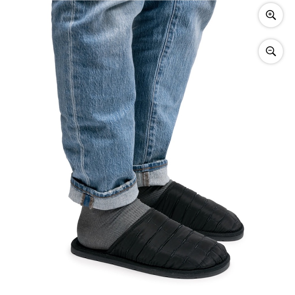 NWT MUK LUKS Men’s Grant Scuff Slippers Size 10 run small